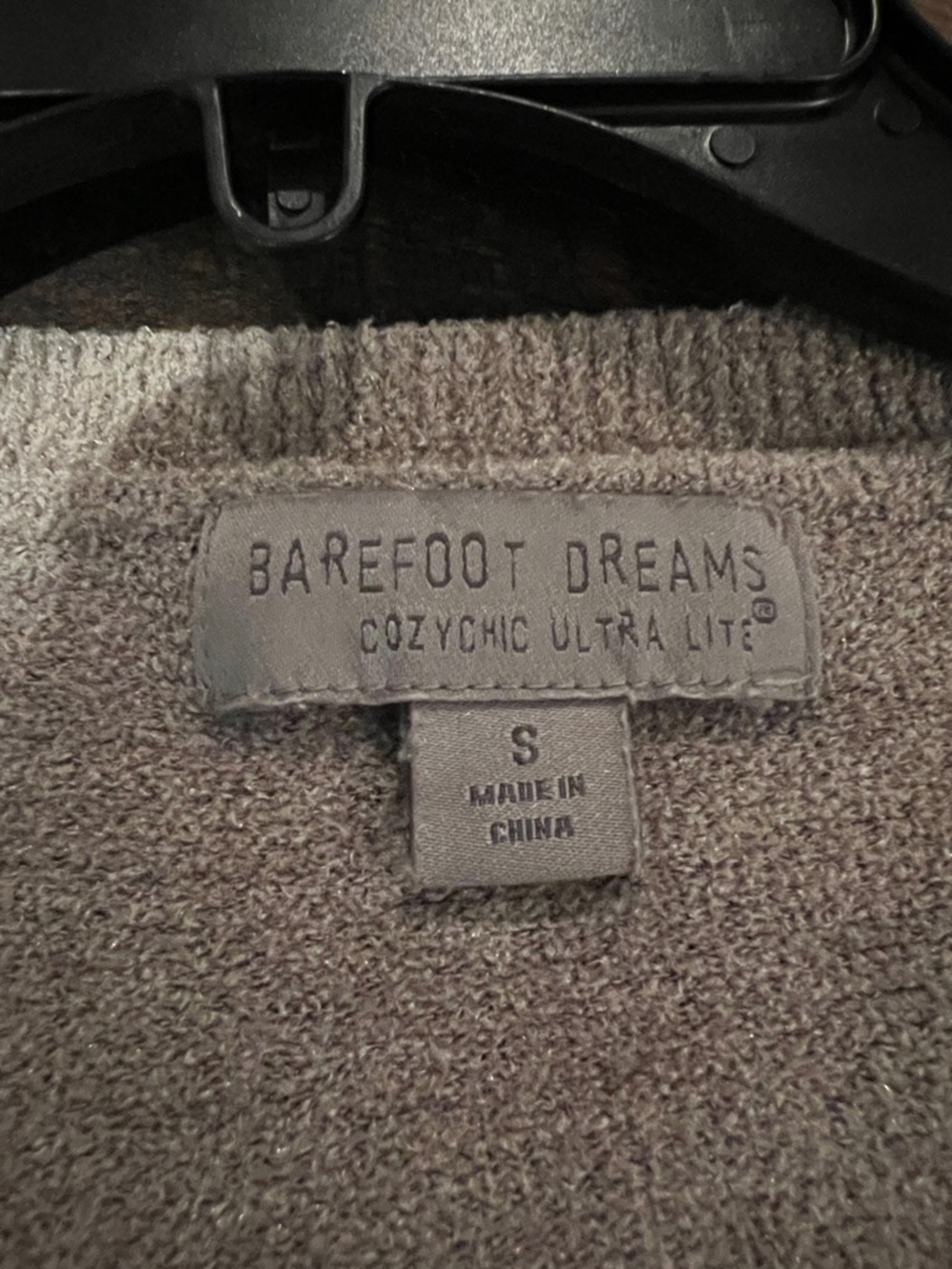 Barefoot Dreams Taupe Knit Straight-Leg Pants & V‑Neck Sweater Set - Picture 2 of 8